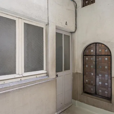 Small - Porte Maillot Apartment Paris